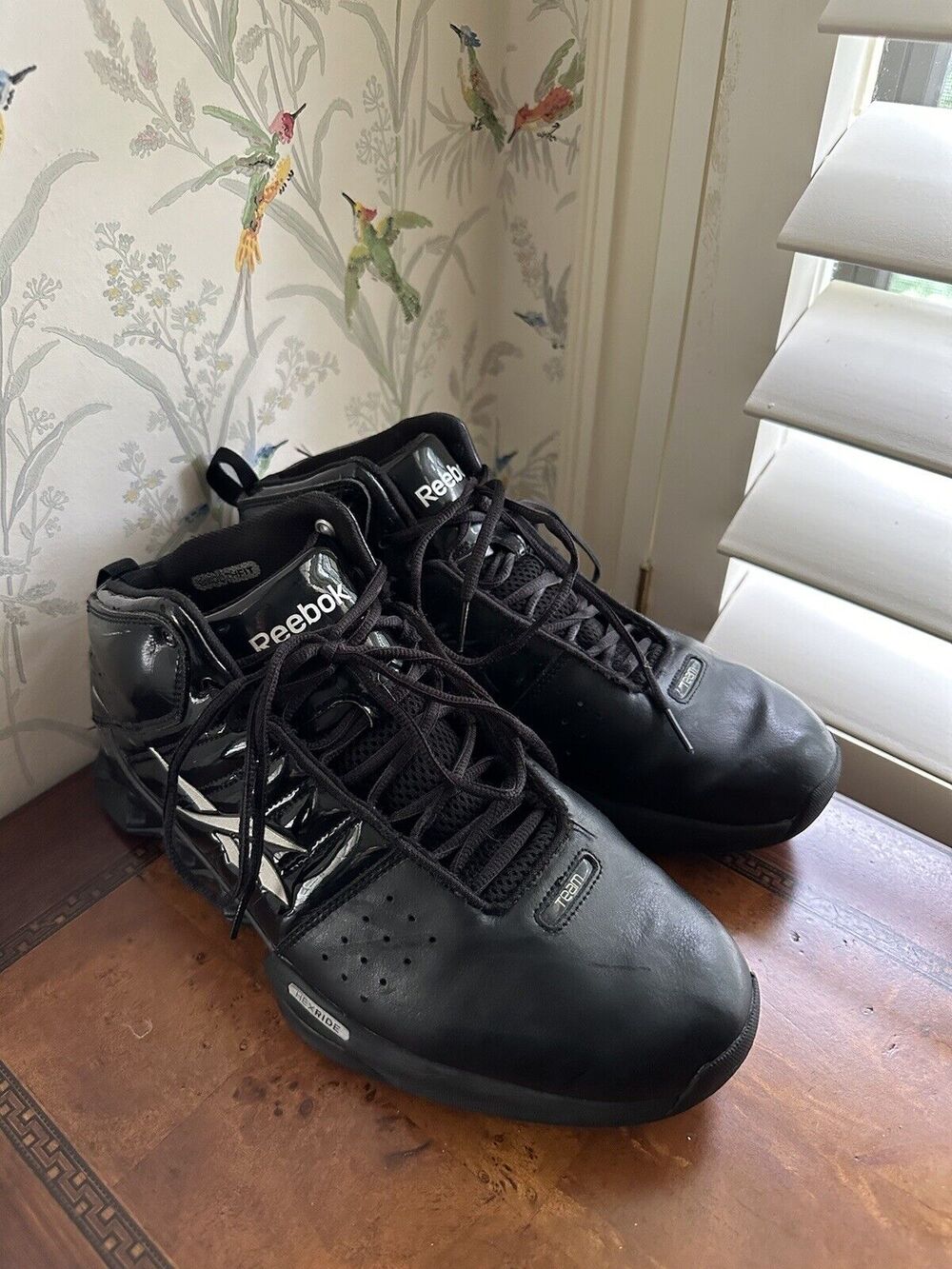 Size 10- Reebok Hexride Team Basketball Shoes Black Silver